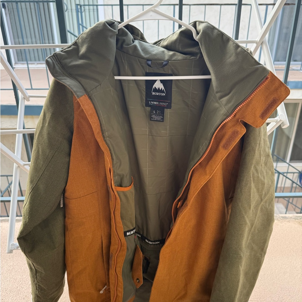 Burton women’s  Two-Tone Jacket - Green and Orange